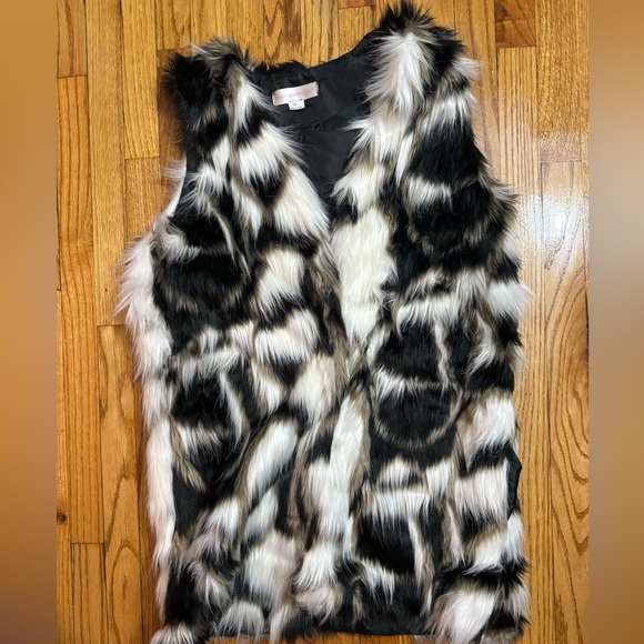 Luxe Apothetique Faux Fur vest SAME DAY SHIP - Picture 1 of 3